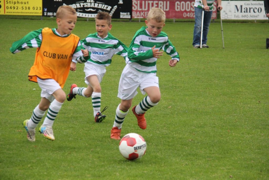 Mini derby voorafgaand Milheezer Boys – Bavos