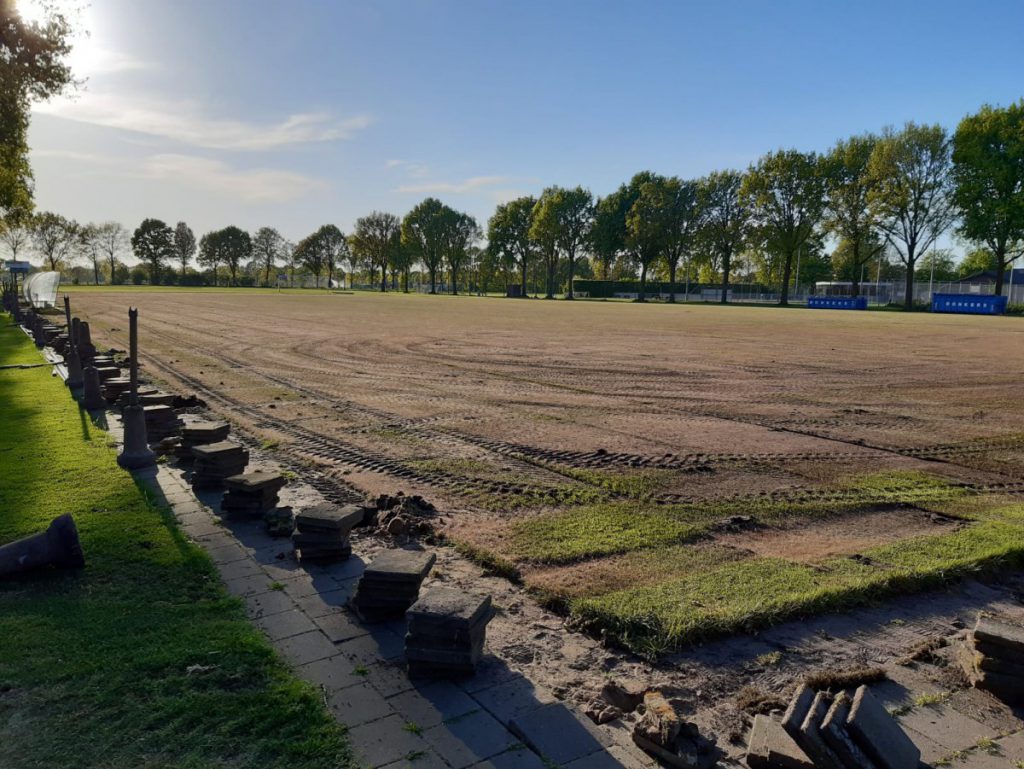 Renovatie hoofdveld