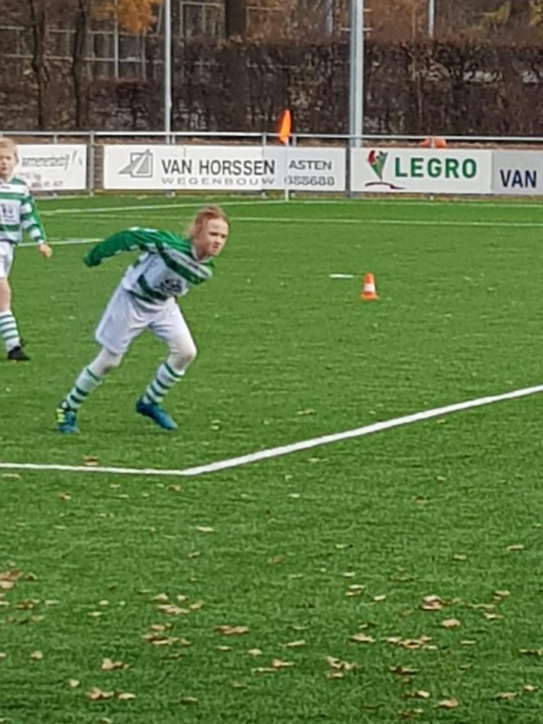 Sien van den Berkmortel pupil van de week tijdens Milheezer Boys – Bavos